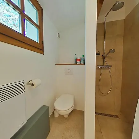 Charmante Maison Pres De La Avec Wi-fi Et Parking Prive Holiday home *