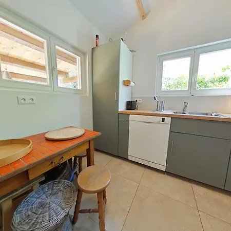 Charmante Maison Près De La Avec Wi-fi Et Parking Privé - Fr-1-224b-243 * L'Epine (Vendee)