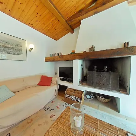 Charmante Maison Pres De La Avec Wi-fi Et Parking Prive - Fr-1-224b-243 Holiday home *